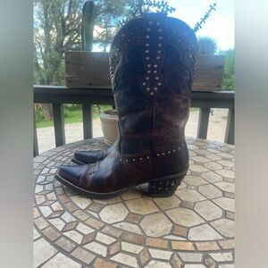 Ariat size 6.5